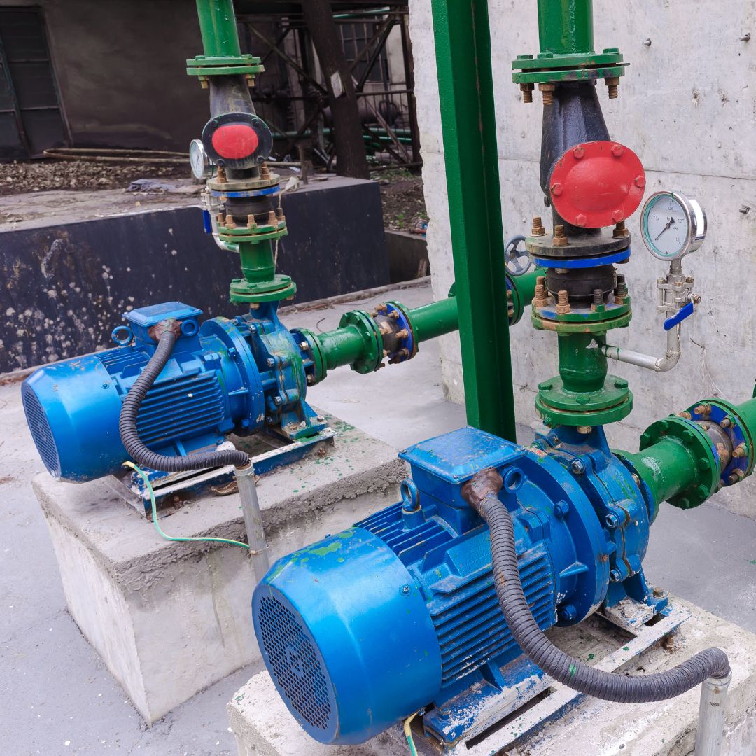 Diferença entre manutenção preventiva e corretiva em sistemas de bombeamento